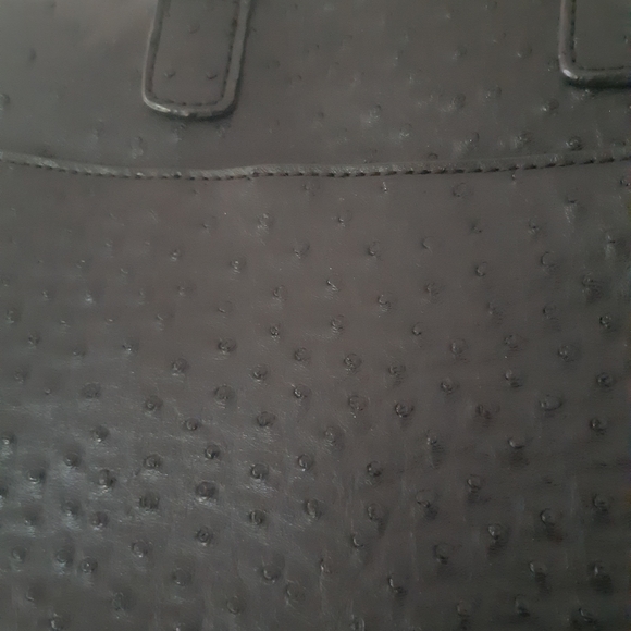 London Fog Shoulders/ hand bag - Picture 5 of 10